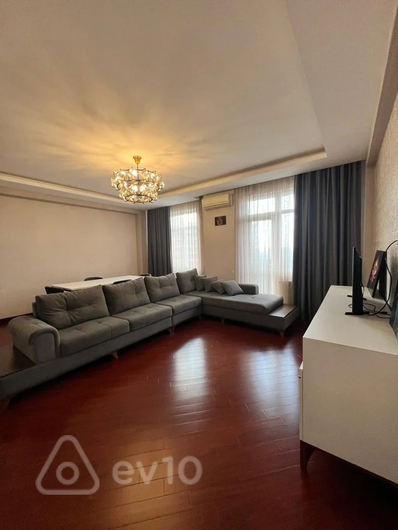 3 otaqlı mənzil, 130 m², Bakı, Koroğlu Rəhimov küç. — kirayə — Mənzil, Bakı (2)