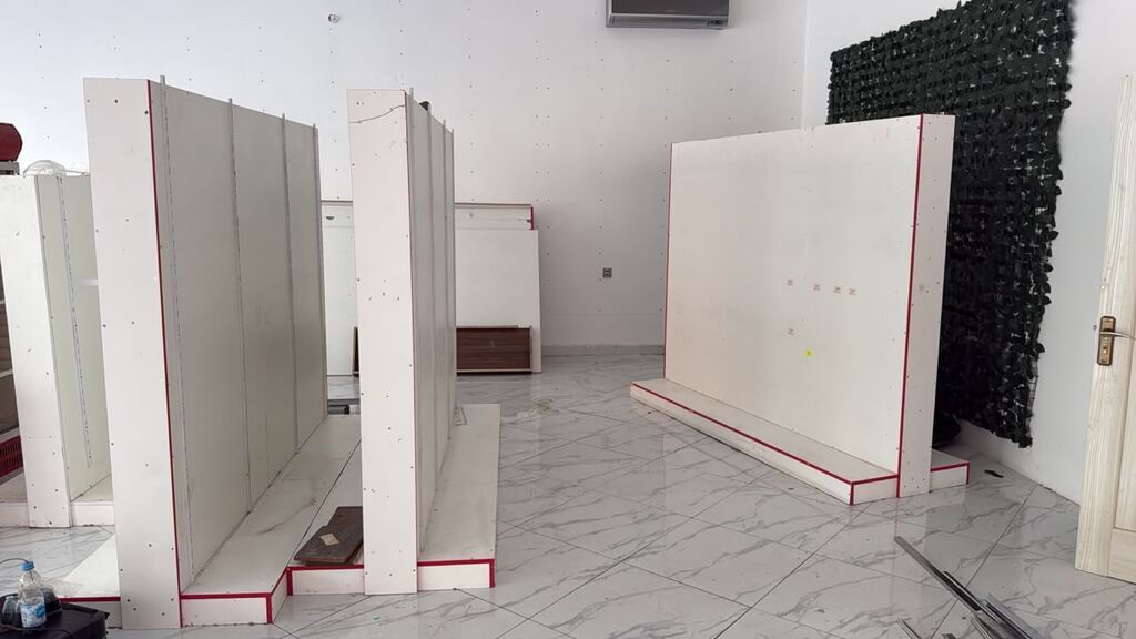 Ciddi alıcıya endirim olacaq 180 manat vitrin İsdeyen yazsin — Vitrini, Bakı (2)