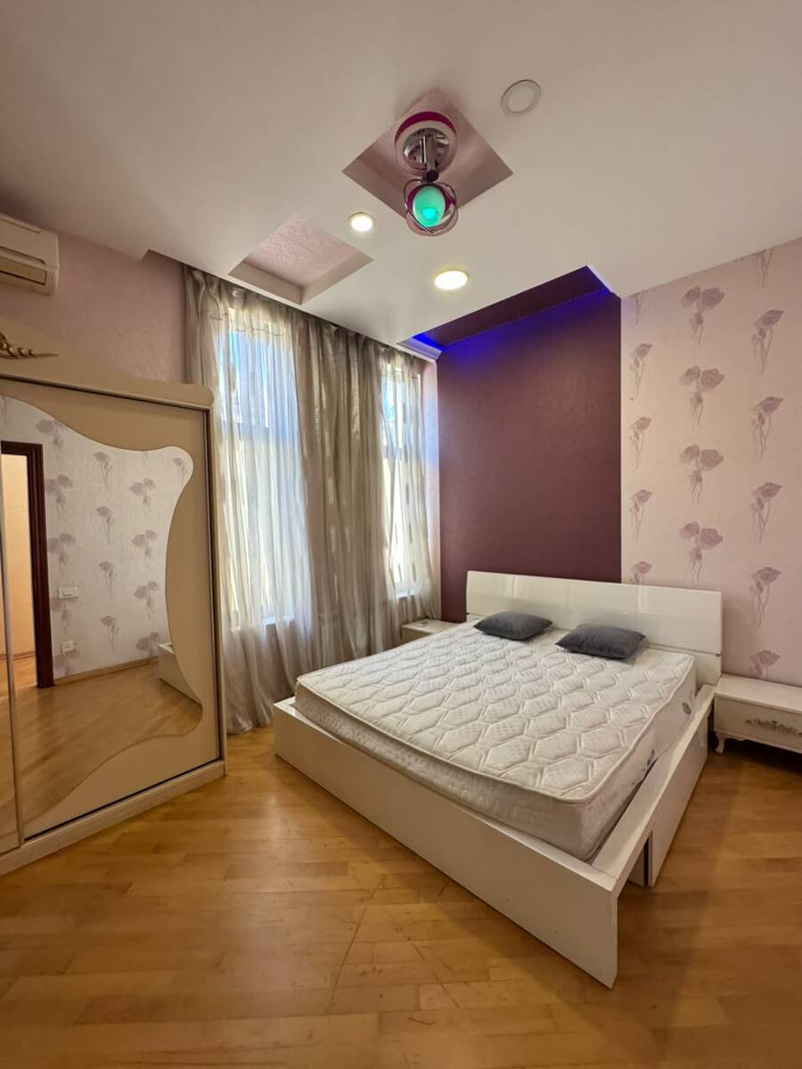 Satılır 6 otaqlı həyət evi/bağ evi 565 m² — Ev, villa, Bakı (12)