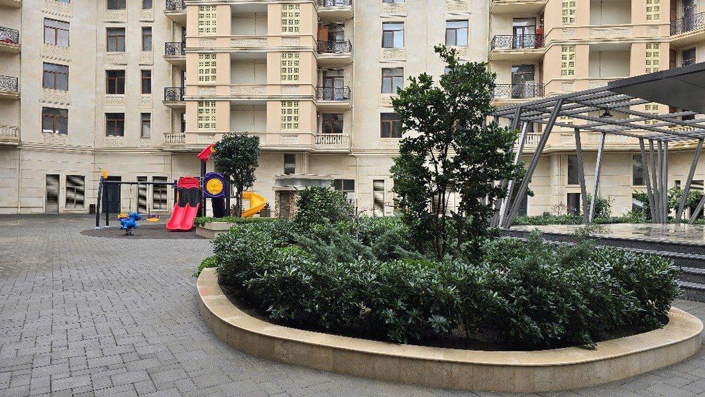 Satılır 4 otaqlı yeni tikili 209 m² — Mənzil, Bakı (2)