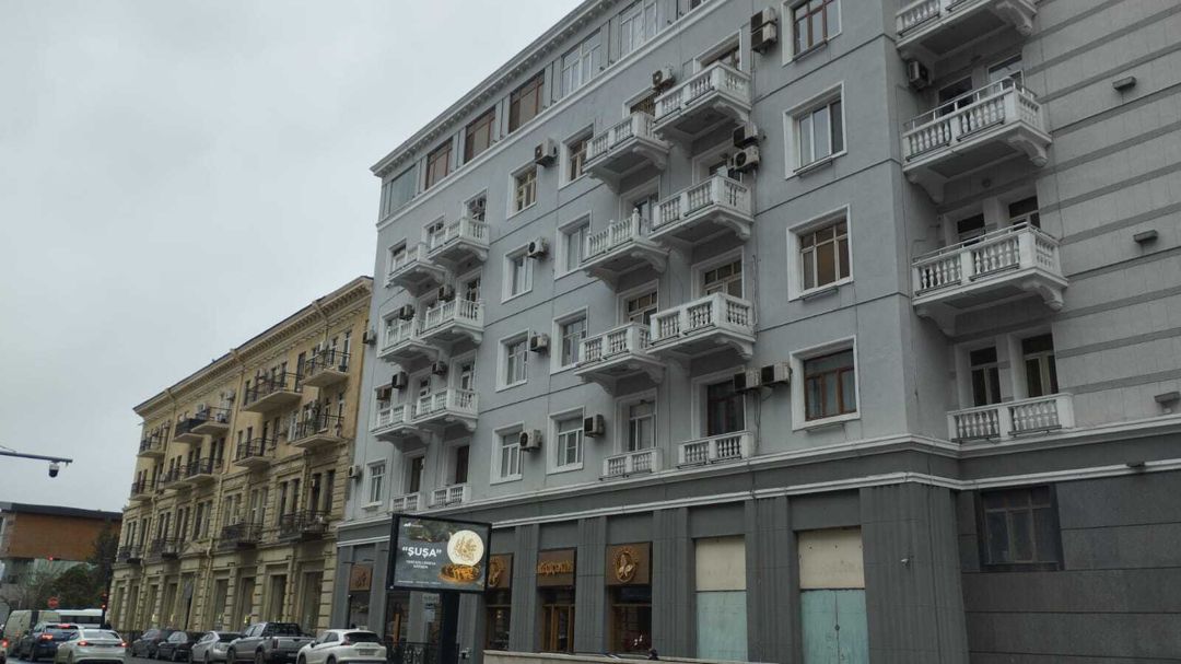 Satılır 3 otaqlı köhnə tikili 100 m² — Mənzil, Bakı (2)