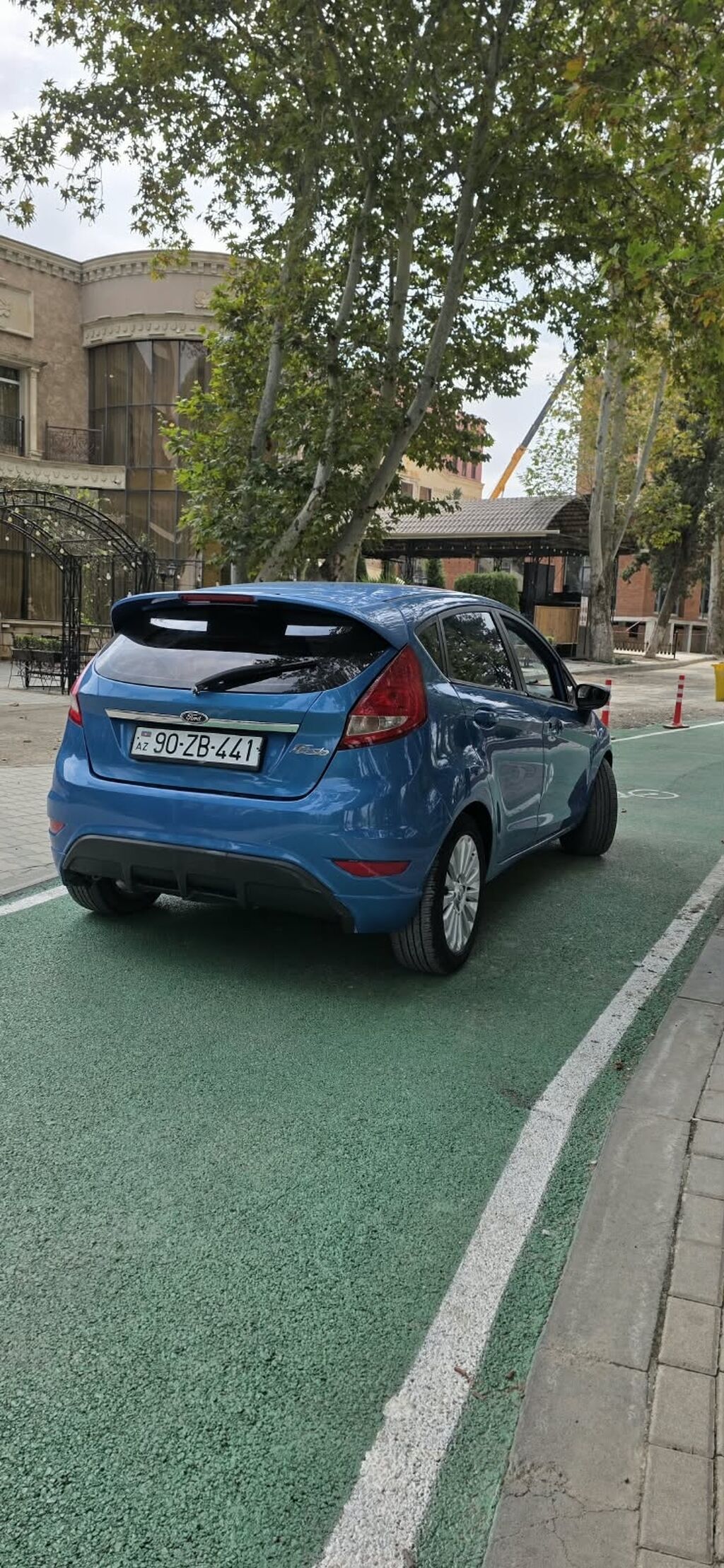 Ford Fiesta: 1.6 l Hetçbek 90-ZB-441 — Avtomobillər, Gəncə (2)