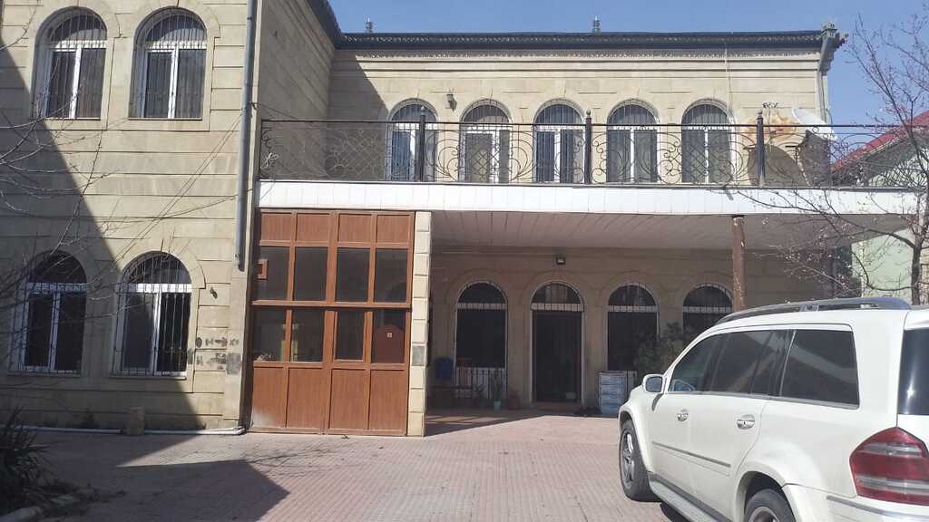 Satılır 7 otaqlı həyət evi/bağ evi 400 m² — Ev, villa, Bakı (2)