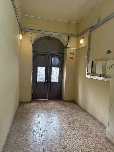 Satılır 4 otaqlı köhnə tikili 110 m² — Bakı