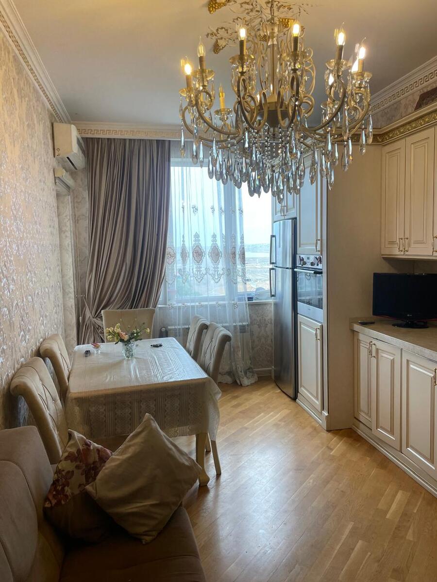 Satılır 3 otaqlı yeni tikili 135 m² — Mənzil, Bakı (2)