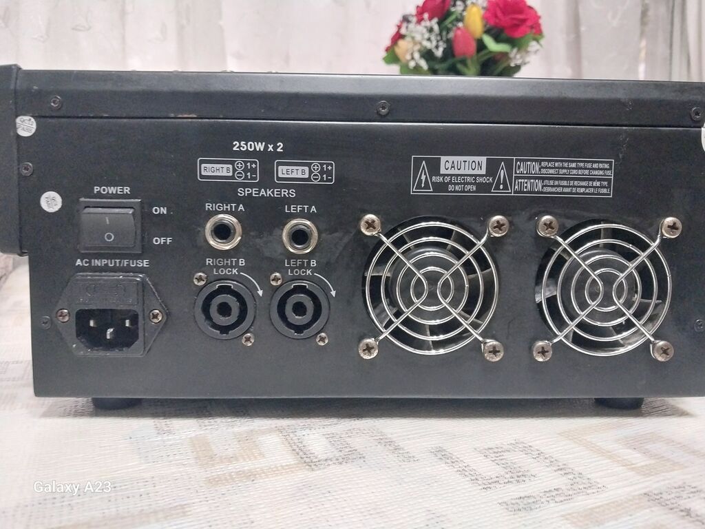 Yamaha BT-600D mikser/amplifier - 6 kanallı mikser: hər kanalda — Studiya və konsert üçün, Bakı (2)
