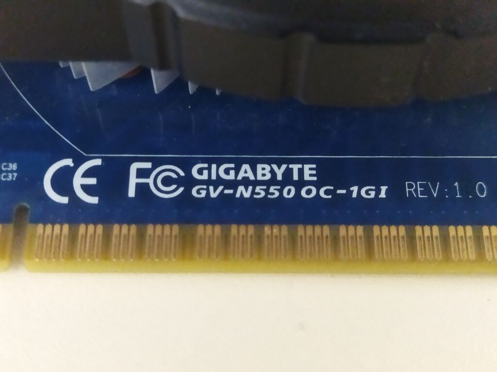 Videokart Gigabyte GeForce GTX 550 Ti, 4 GB, İşlənmiş — Qrafik kartlar, Xırdalan (5)
