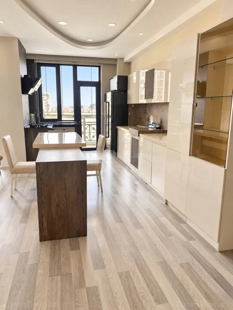 Satılır 3 otaqlı Mənzil Yeni tikili 130 m² Bakı, Nərimanov r., Gənclik m — Mənzil, Bakı (8)