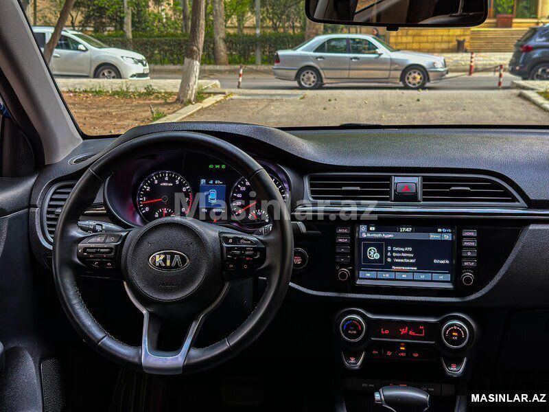 Kia Cros, 2021 il 77-GB-767 — Minik avtomobili icarəsi, Bakı (4)