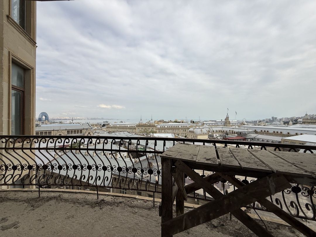 Satılır 5 otaqlı yeni tikili 252 m² — Mənzil, Bakı (4)
