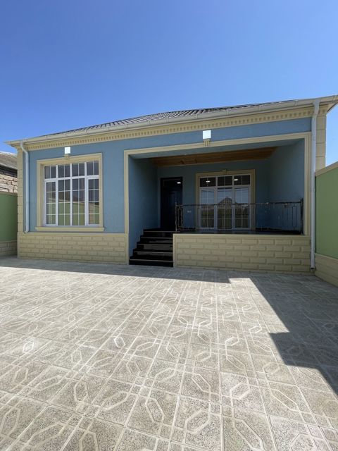 Satılır 4 otaqlı həyət evi/bağ evi 130 m² — Bakı