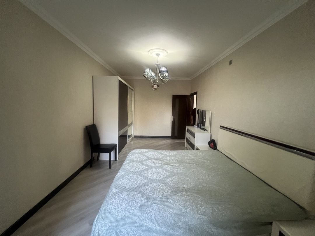 Satılır 4 otaqlı köhnə tikili 95 m² — Mənzil, Bakı (3)