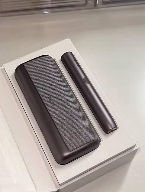 Iqos cihaz dəsti - Model: Iqos (qutu və holder) - Rəng: tünd — Digah