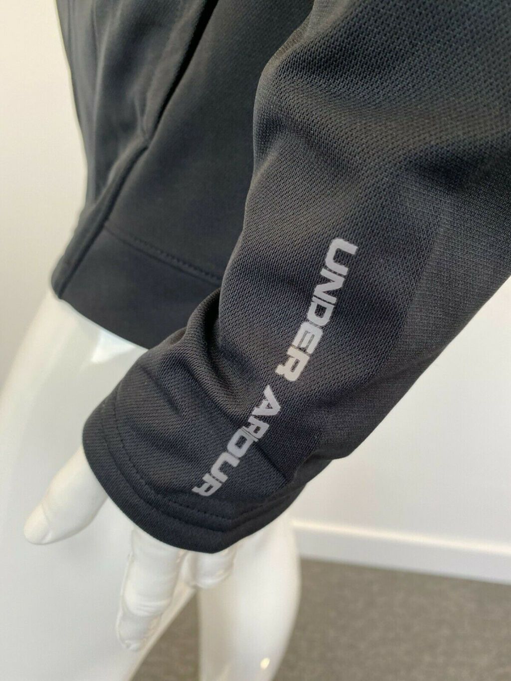 Original Under Armour razmer S (fitted) Cox nazik, yungul — Kurtkalar, Bakı (2)