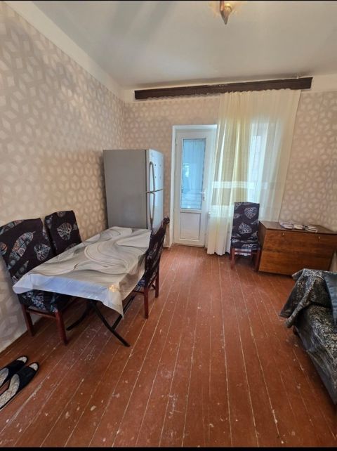 İcarəyə verilir 2 otaqlı köhnə tikili 36 m² — Bakı