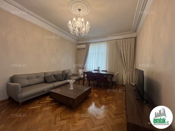 İcarəyə verilir 3 otaqlı 100 m² köhnə tikili Port Baku — Mənzil