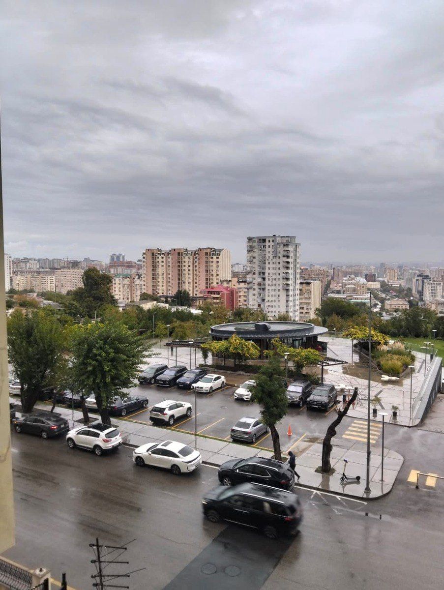 Satılır 2 otaqlı köhnə tikili 81 m² — Mənzil, Bakı (12)
