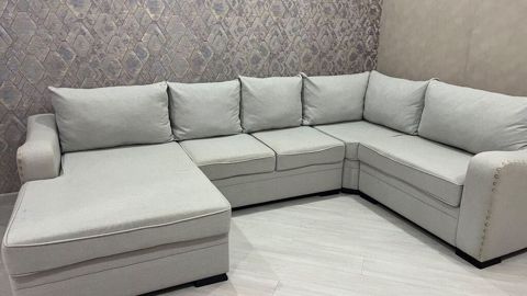 Uqlavoy divan. 400azn. Az işlənmiş ünvan Metro Neftçilər tərəf *Tehi — Bakı