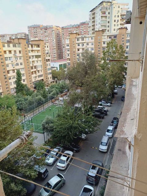 Satılır 2 otaqlı köhnə tikili 60 m² — Bakı