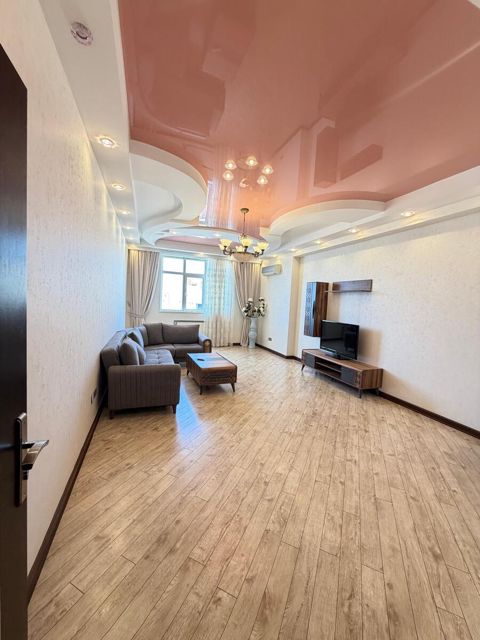 İcarəyə verilir 7 otaqlı yeni tikili 260 m² — Bakı