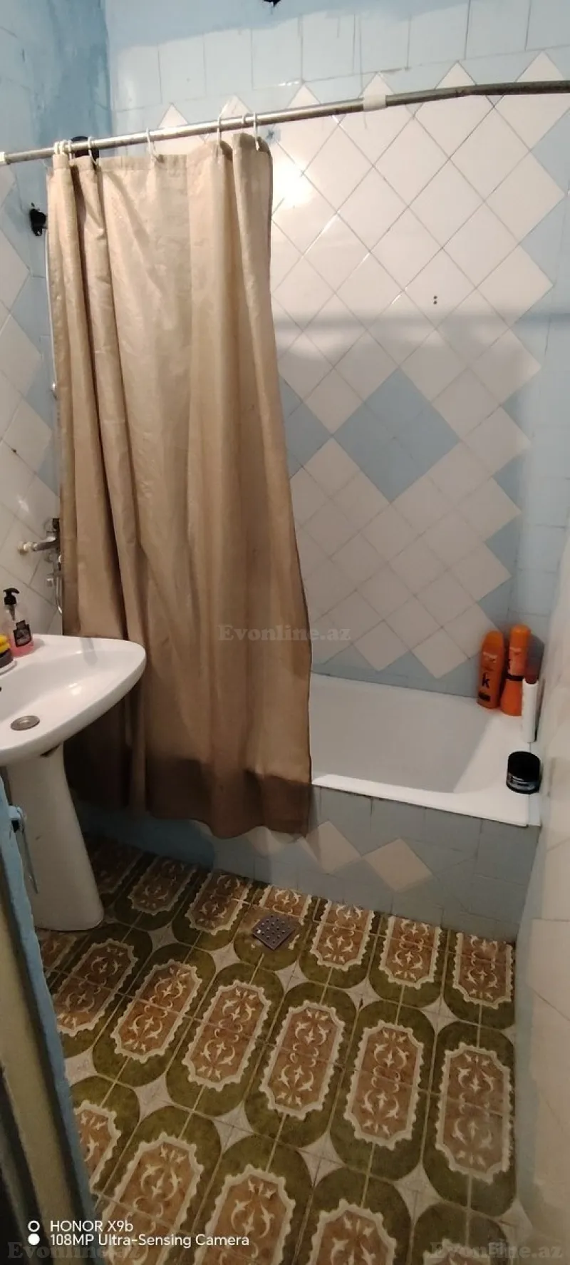 Kirayə verilir 3 otaqlı Mənzil Köhnə tikili 70 m² Bakı, Nəsimi r., Memar Əcəmi m., 5-ci mikrorayon — Mənzil, Bakı (4)
