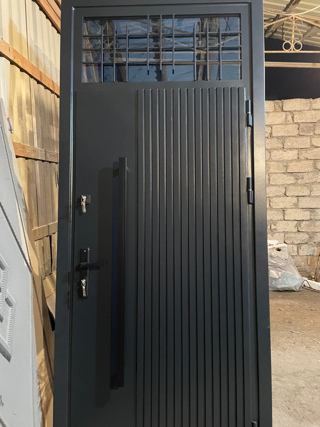 Mənzil üçün Yeni Giriş qapısı 120x220 sm Şəbəkə ilə, Zəmanətli, Pulsuz quraşdırma, Pulsuz çatdırılma, Ödənişli çatdırılma, Rayonlara çatdırılma — Pəncərələr, qapılar, balkonlar, Digah (8)