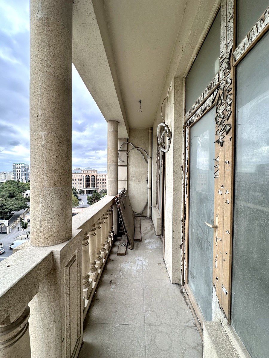 Satılır 5 otaqlı yeni tikili 210 m² — Mənzil, Bakı (9)