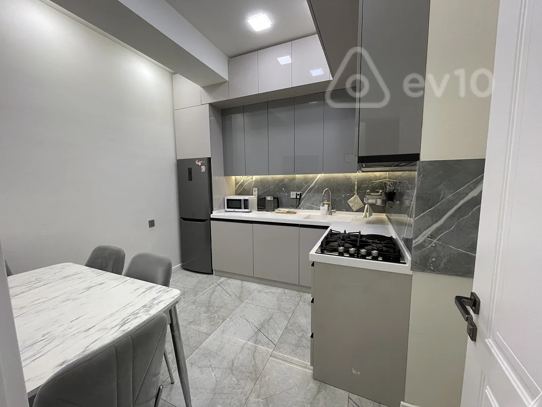 3 otaqlı mənzil, 100 m², Təbriz küçəsi — kirayə — Mənzil, Bakı (8)