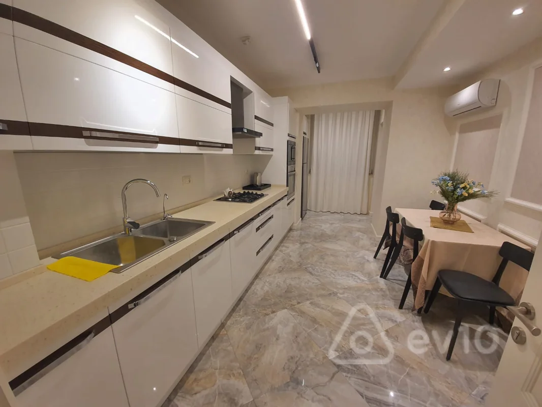 3 otaqlı mənzil, 120 m², Lermontov küç — kirayə — Mənzil, Bakı (9)
