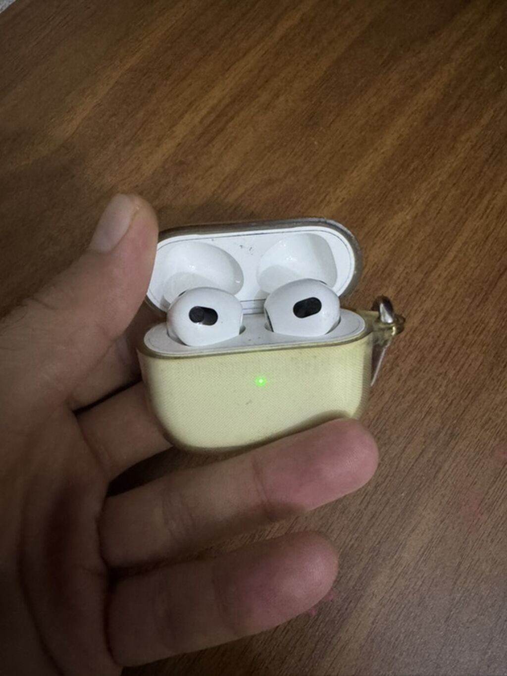 Apple AirPods 3 Ela veziyyetde zaratkada ela saxlayir teze kimi.real — Qulaqcıqlar, Bakı (7)