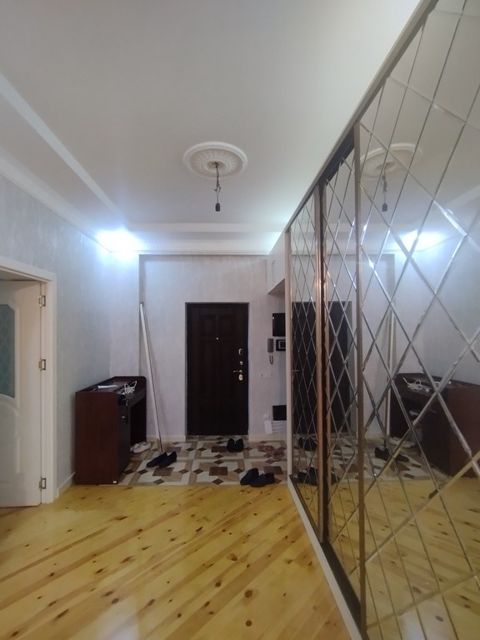 Satılır 3 otaqlı yeni tikili 135 m² — Bakı