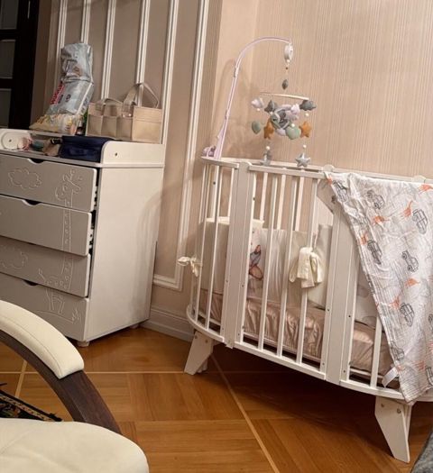 Uwaq üçün beşik pastelinca satilir ikisi birlikdə 150 azn Unvan — Bakı