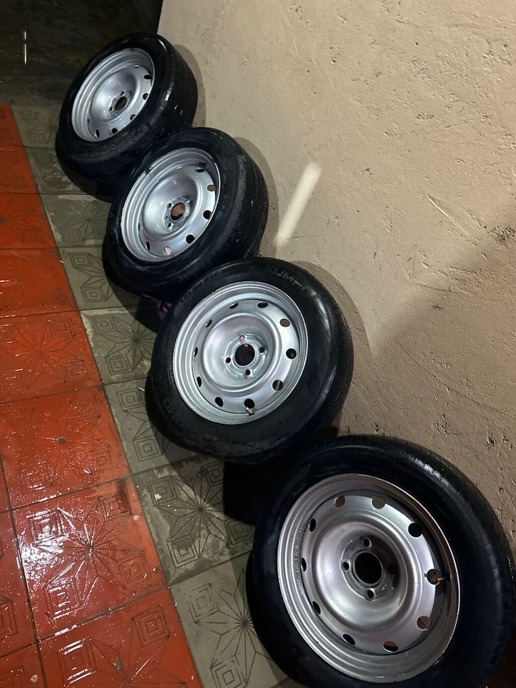 R15 4 bolt disk teker biryerde satilir tek tek satilmir bircox — Diskləri, Bakı