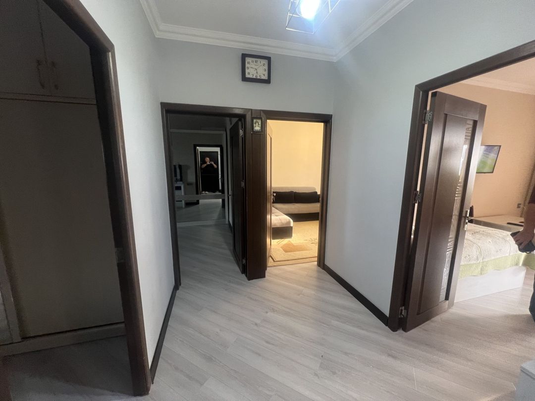 Satılır 4 otaqlı köhnə tikili 95 m² — Mənzil, Bakı