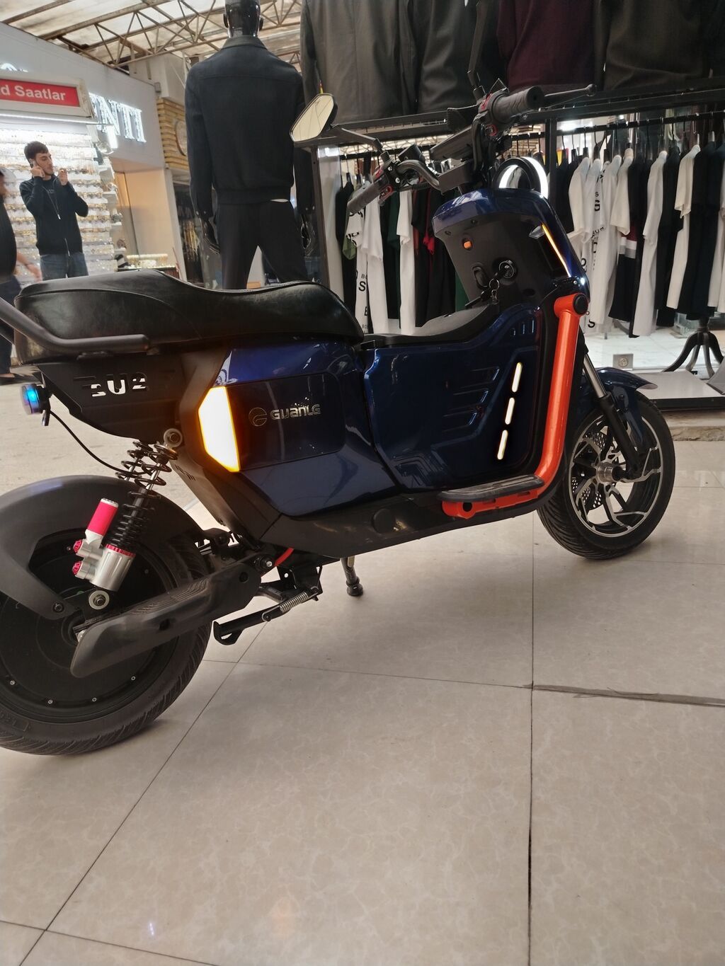 Elektrik skuter – Guanlg şəhər modeli - Güclü elektrik mühərriki — Mopedlər və skuterlər, Qobu (7)