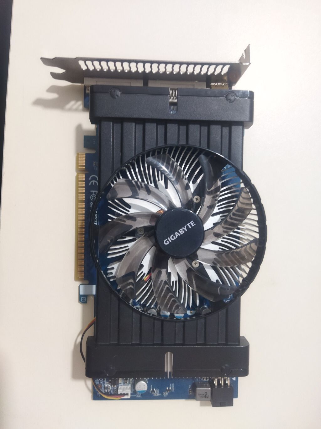 Videokart Gigabyte GeForce GTX 550 Ti, 4 GB, İşlənmiş — Qrafik kartlar, Xırdalan (3)