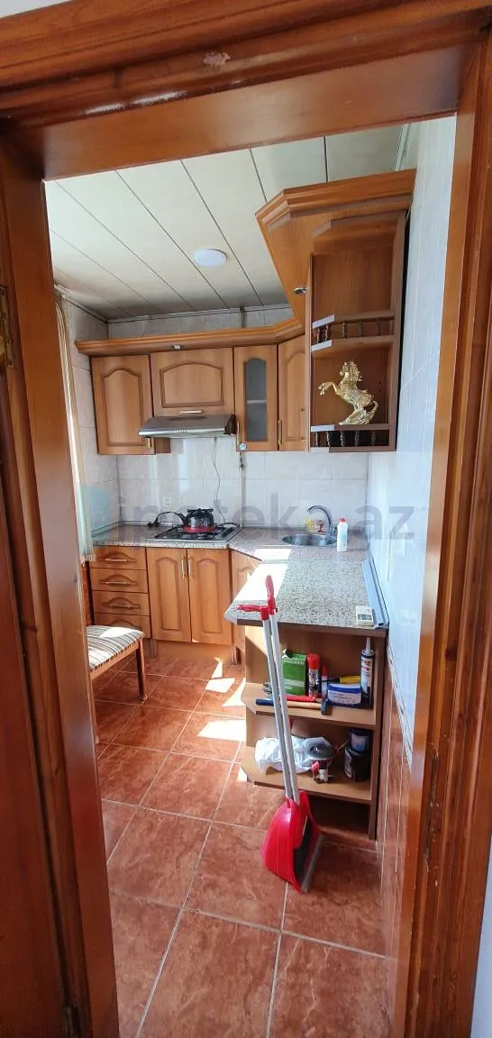 Satılır: 2 Otaq, Köhnə tikili, Nəsimi r., 4-cü mkr q., 50.00 m² — Mənzil, Bakı (6)