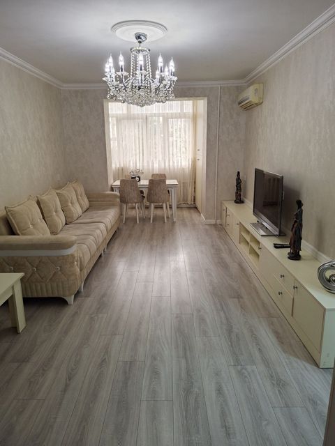 İcarəyə verilir 2 otaqlı köhnə tikili 48 m² — Bakı