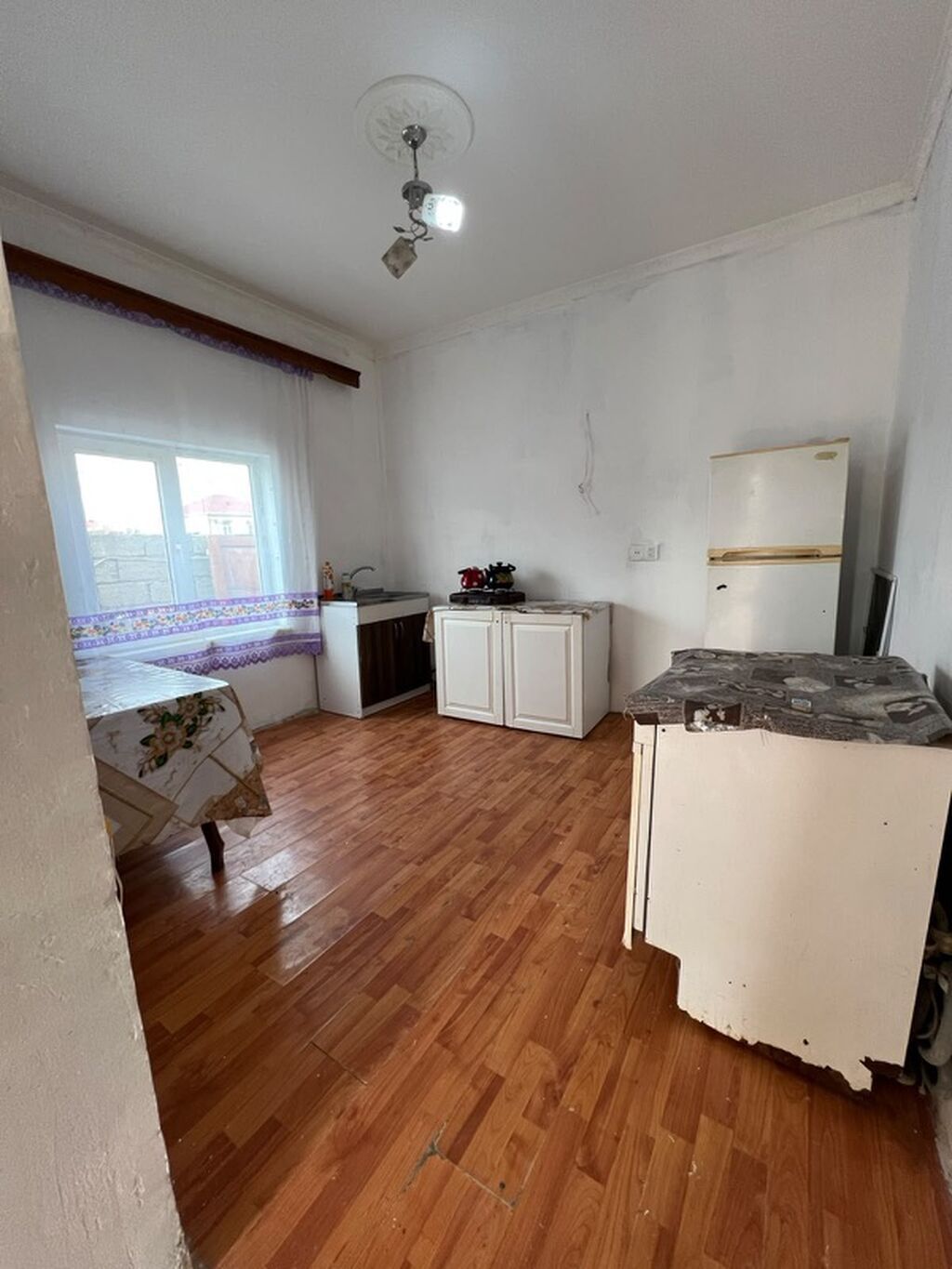 Maştağa savalanda sərfəli marketin yaxınlıqında qazı suyu var işıq — Ev, villa, Digah (9)