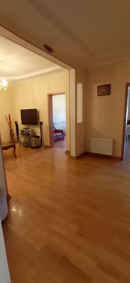 Satılır 4 otaqlı yeni tikili 200 m² — Mənzil, Bakı (5)