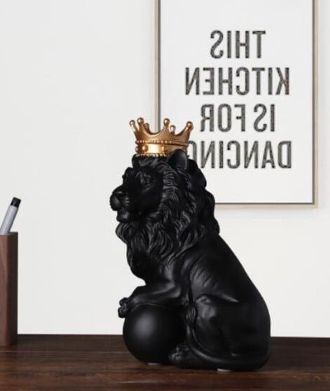 Suvenir Heyrətamiz Aslan Tacı Kral Heykəli, qatran, qar rəng, 3D heyvan heykəli, 17×12×23 sm və ya 25×13×18.5 sm - prl_0128 — Mallar, Bakı