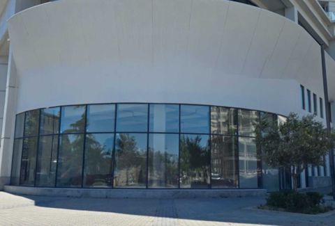 Satılır obyekt 255 m² — Bakı