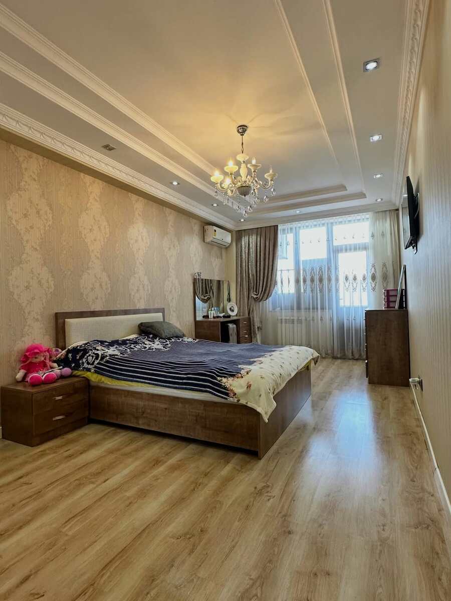 Satılır 5 otaqlı yeni tikili 265 m² — Mənzil, Bakı (6)