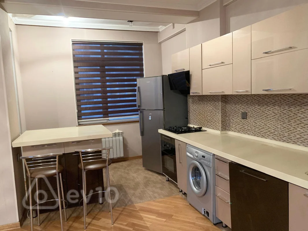 2 otaqlı mənzil, 95 m², Sübhü Salayev küçəsi — kirayə — Mənzil, Bakı (4)
