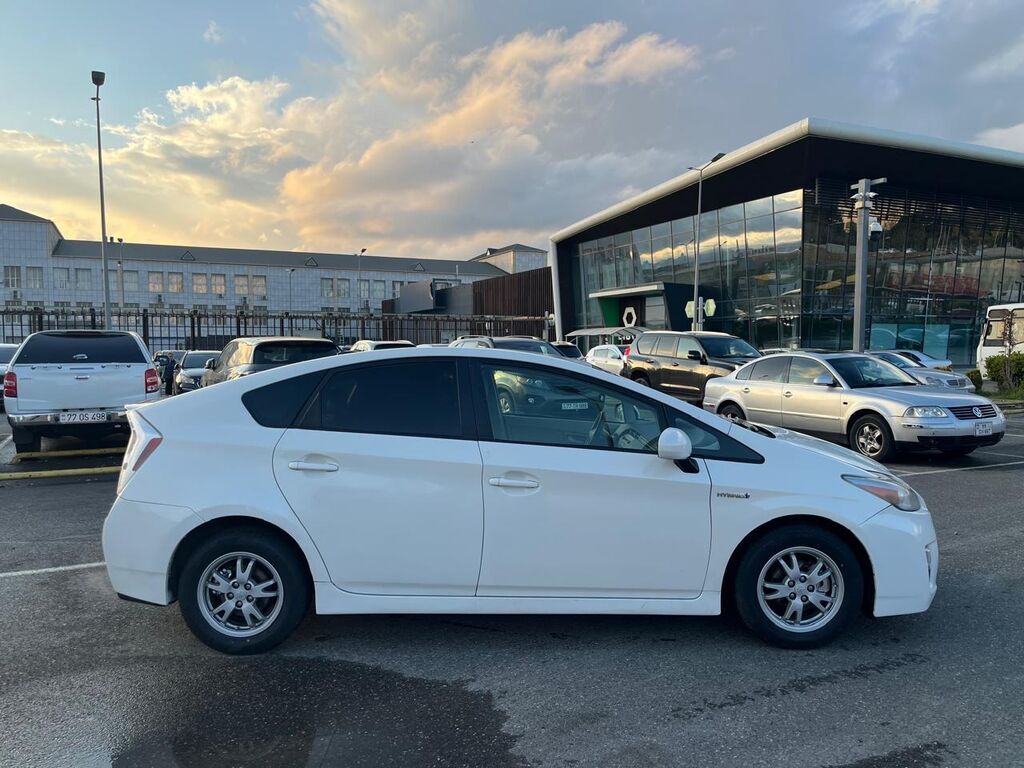 Toyota Prius: 1.8 l 2010 il Hetçbek — Avtomobillər, Bakı (3)