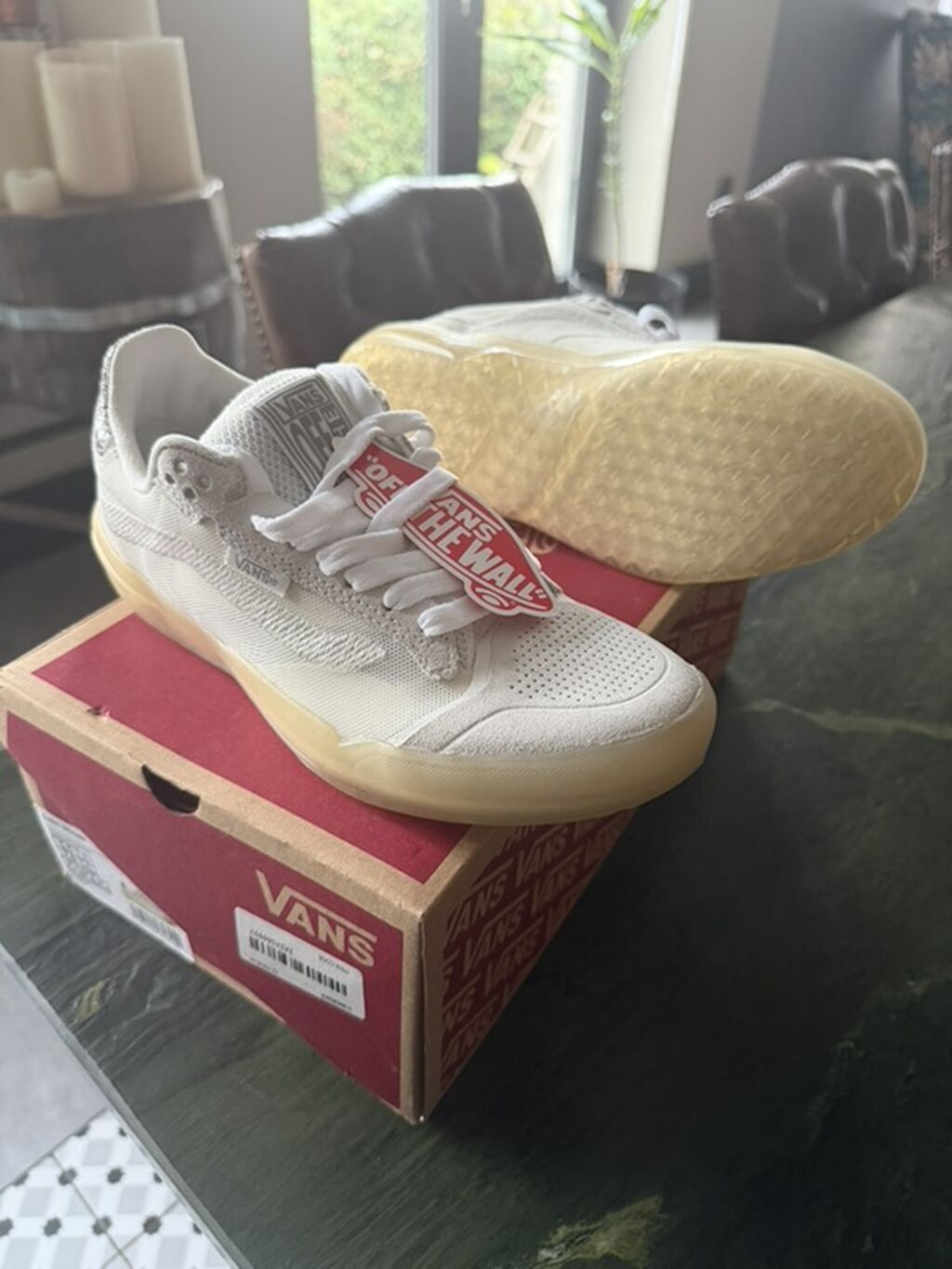 Vans idman ayaqqabısı - Model: Vans (ağ rəng tonları) - Üst material — Krossovkalar, Masazır