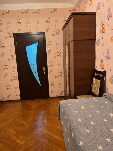 İcarəyə verilir 1 otaqlı köhnə tikili 8 m² — Bakı