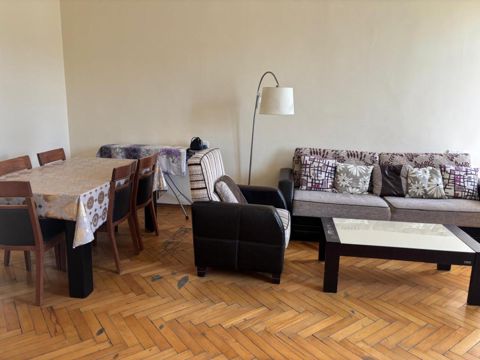 İcarəyə verilir 3 otaqlı köhnə tikili 120 m² — Bakı