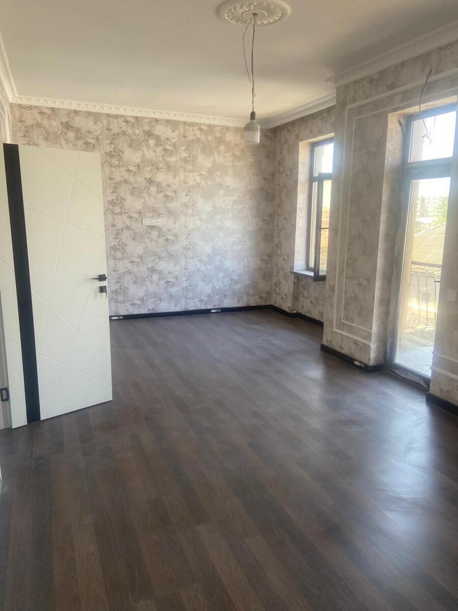 Satılır 4 otaqlı həyət evi/bağ evi 200 m² — Ev, villa, Bakı (5)