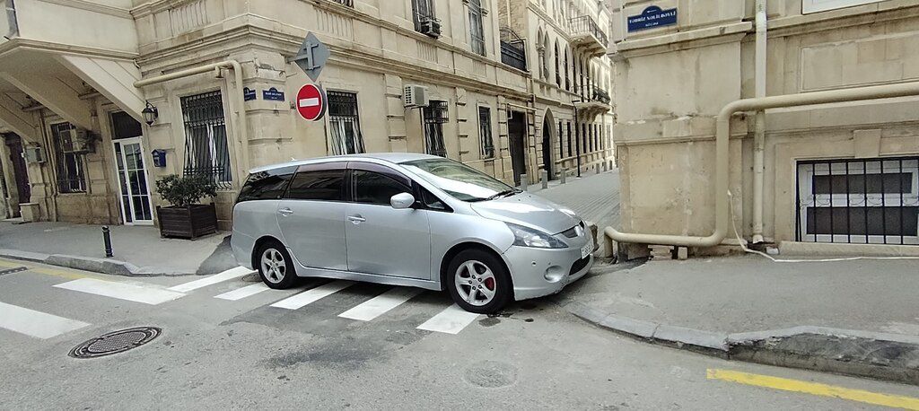 Mitsubishi Grandis, 2.4 L, 2003 il, 341 553 km 88-BL-543 — Avtomobillər, Mingəçevir (2)